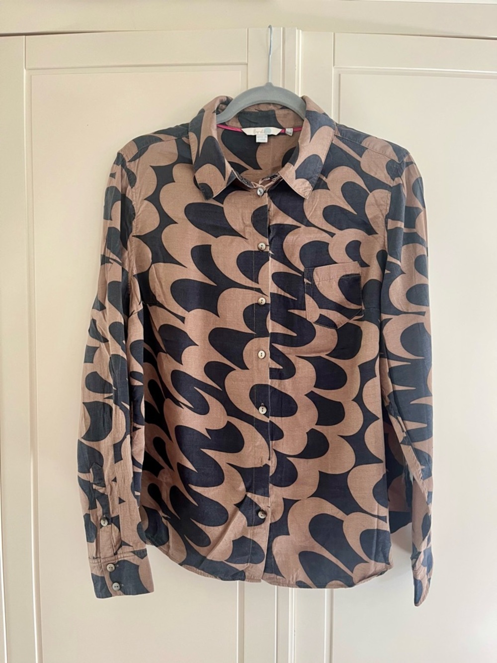 Boden abstract print button-down shirt - Size US 14.